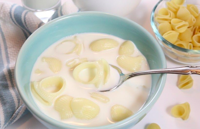 Makaronu piena zupa ar cukuru