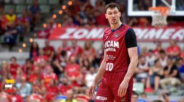 Brāļi KURUCI un citi latvieši Spānijā sākuši ACB līgas sezonu