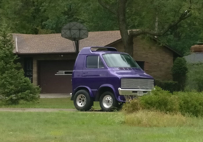 Šis auto izskatās neeedaudz sarāvies...