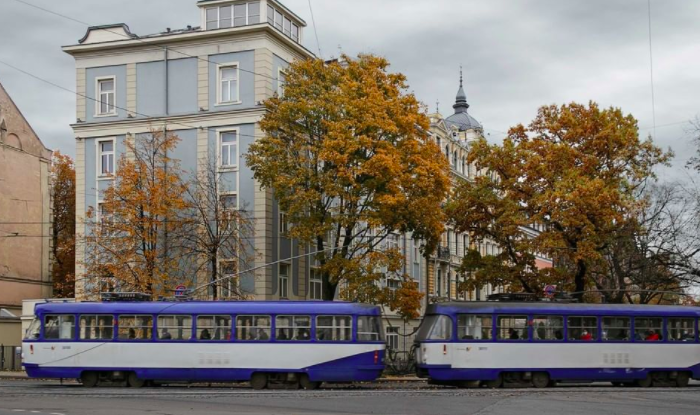 25 romantiskas un sajūtu pilnas bildes no Rīgas ZELTA RUDENĪ!