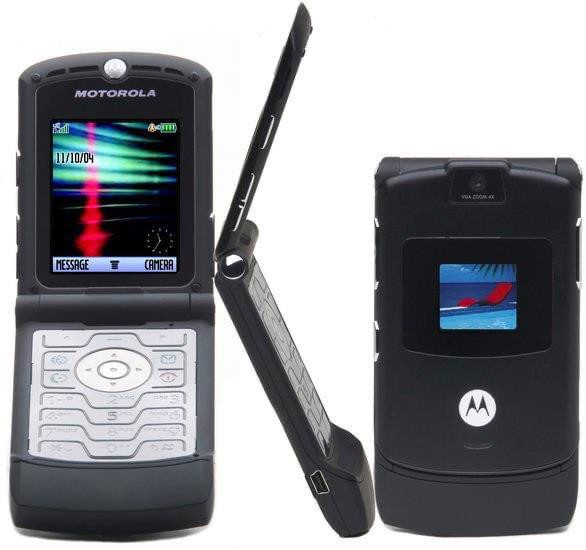 Ak, atveramie telefoni!