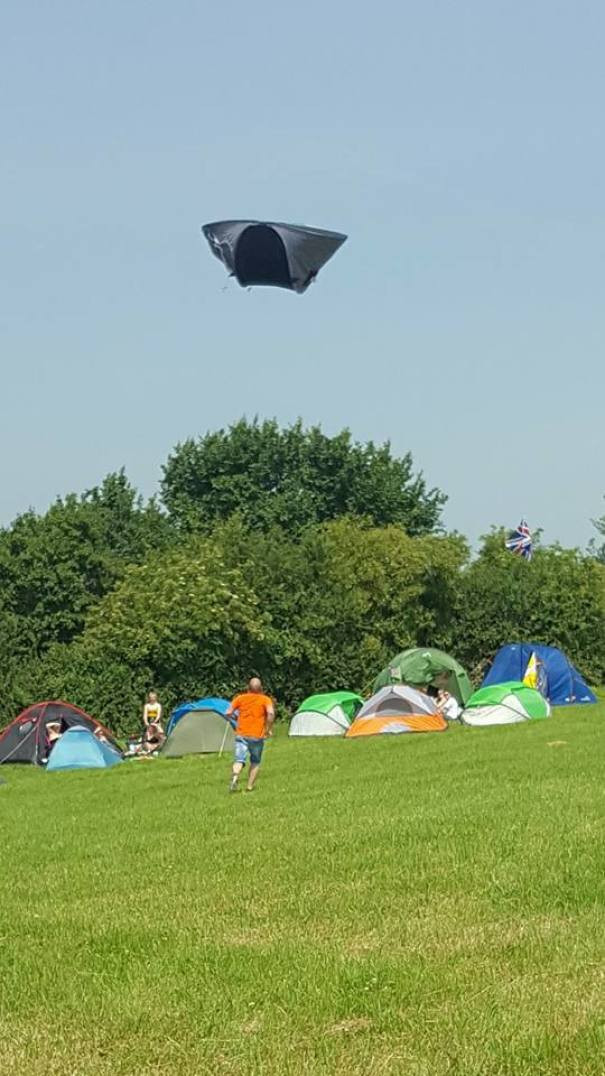 Cerams, ka iekšā neviens nepalika.
